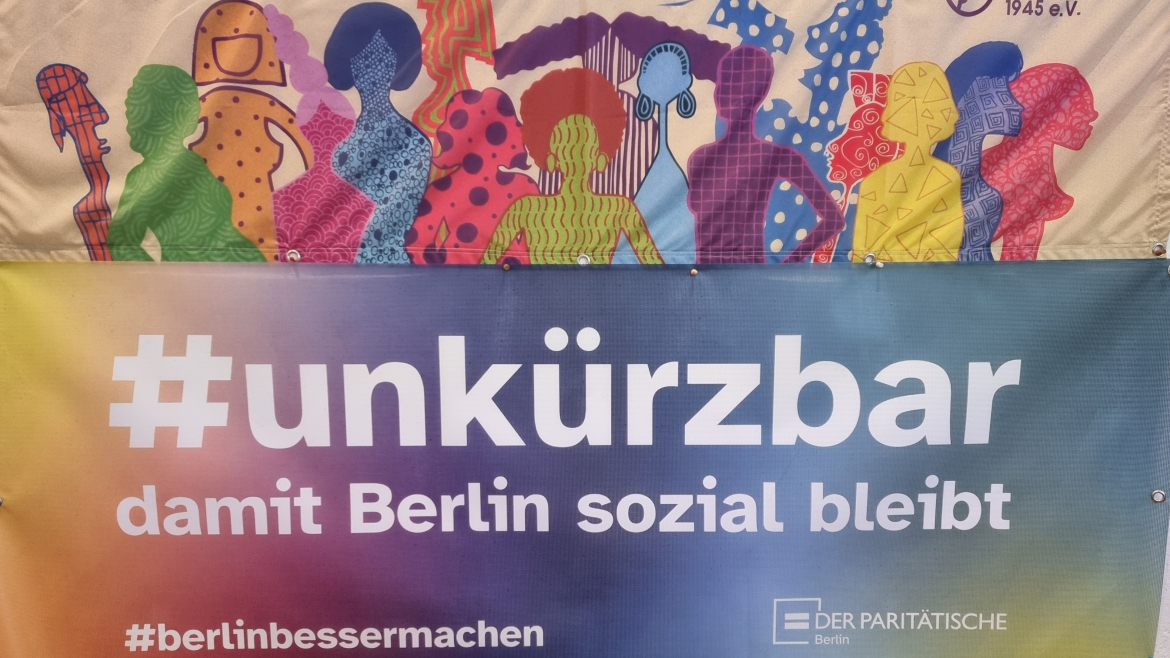 Kürzungen und Neustrukturierungen in der Frauen*- und Gleichstellungsarbeit